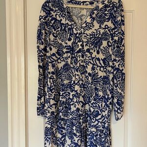 Lilly Pulitzer Blue and Cream Patterned Fabric